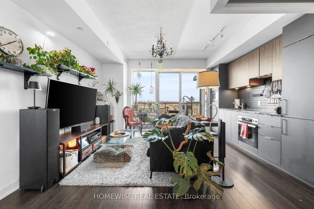 20 O'neill Road 428, Toronto C13