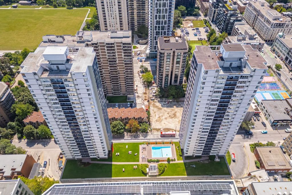 60 Pleasant Boulevard 802, Toronto C09