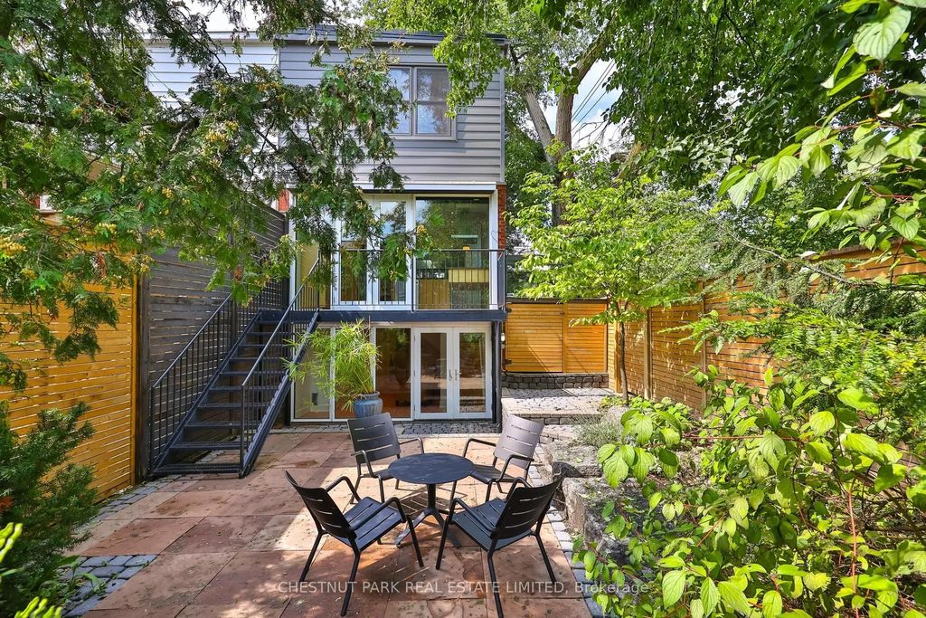211 Snowdon Avenue, Toronto C04