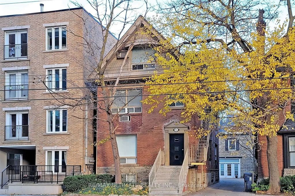 93 Spadina Road, Toronto C02
