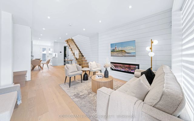 225 Christie Street, Toronto C02