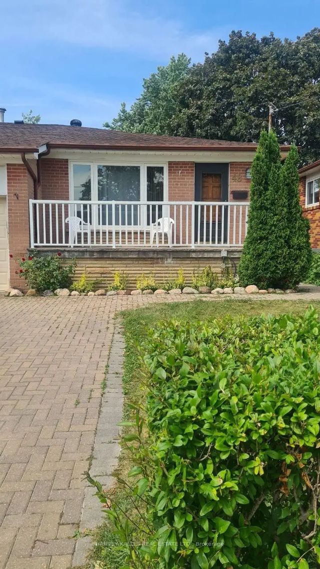 48 Green Bush Road, Toronto C07