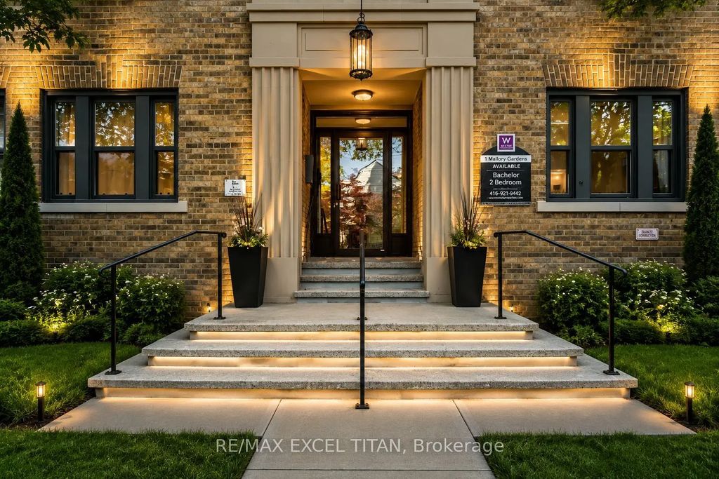 1 Mallory Gardens 4, Toronto C02