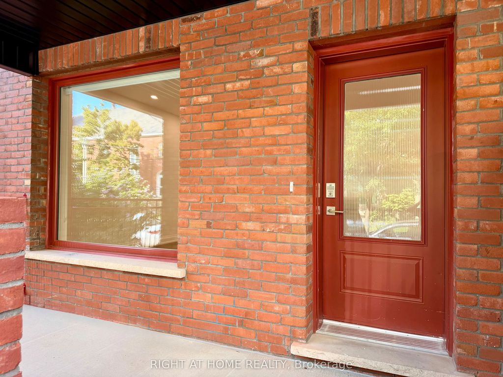 57 Hepbourne Street 1, Toronto C01