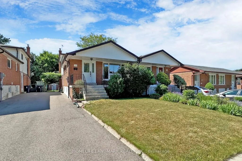 137 Angus Drive Lower, Toronto C15