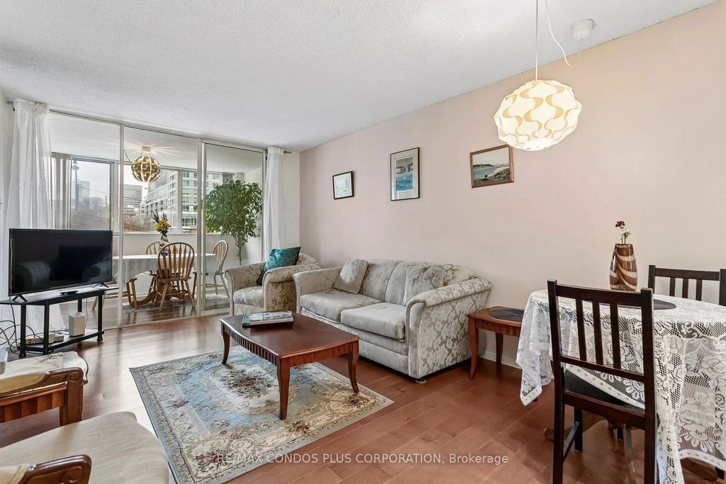 15 Maitland Place 204, Toronto C08