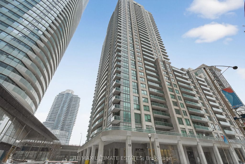 19 Grand Trunk Crescent 2205, Toronto C01