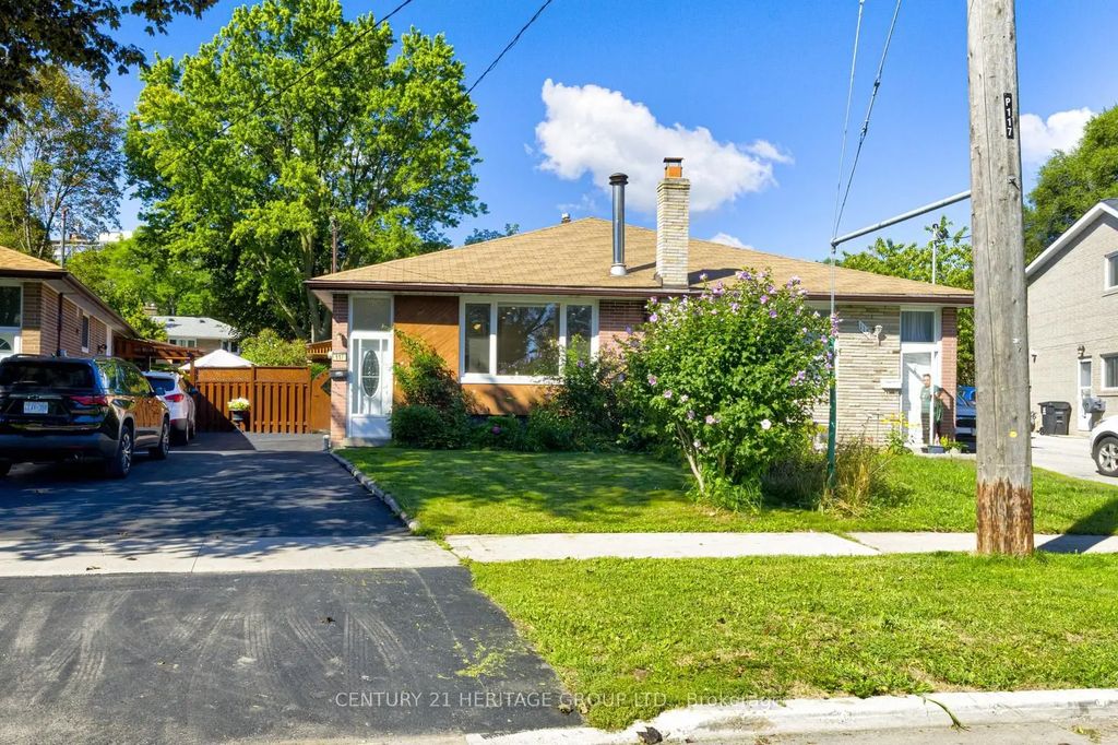 117 Marbury Crescent, Toronto C13