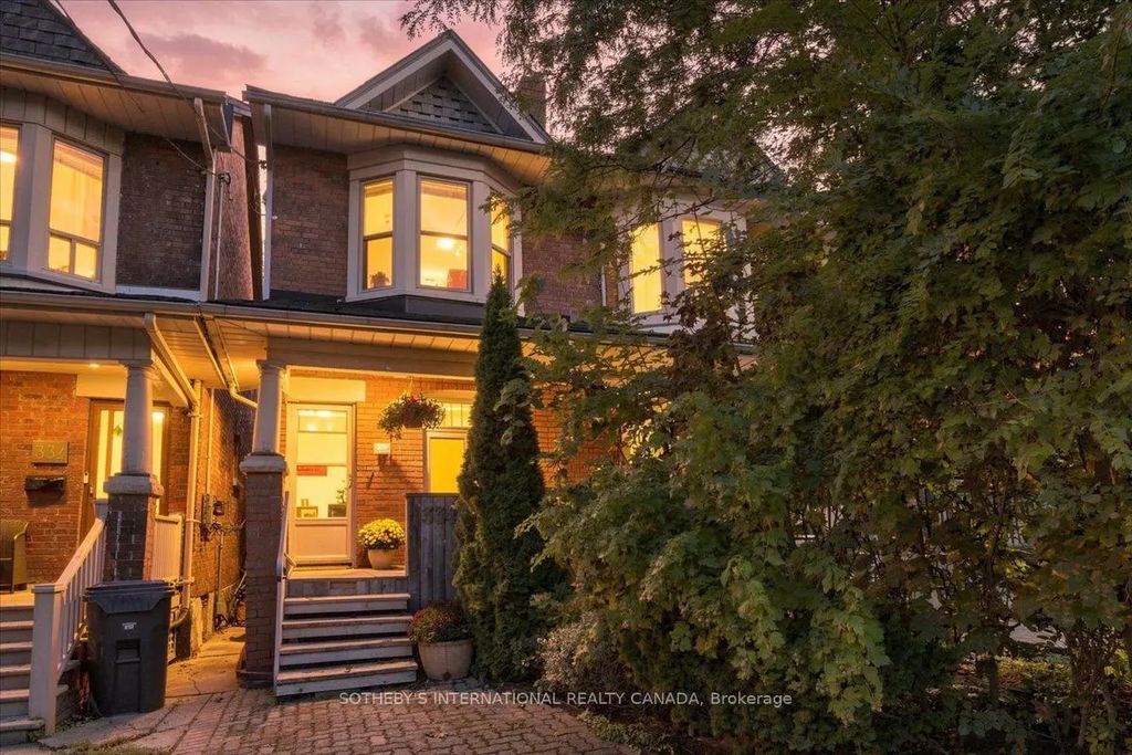 334 Albany Avenue, Toronto C02