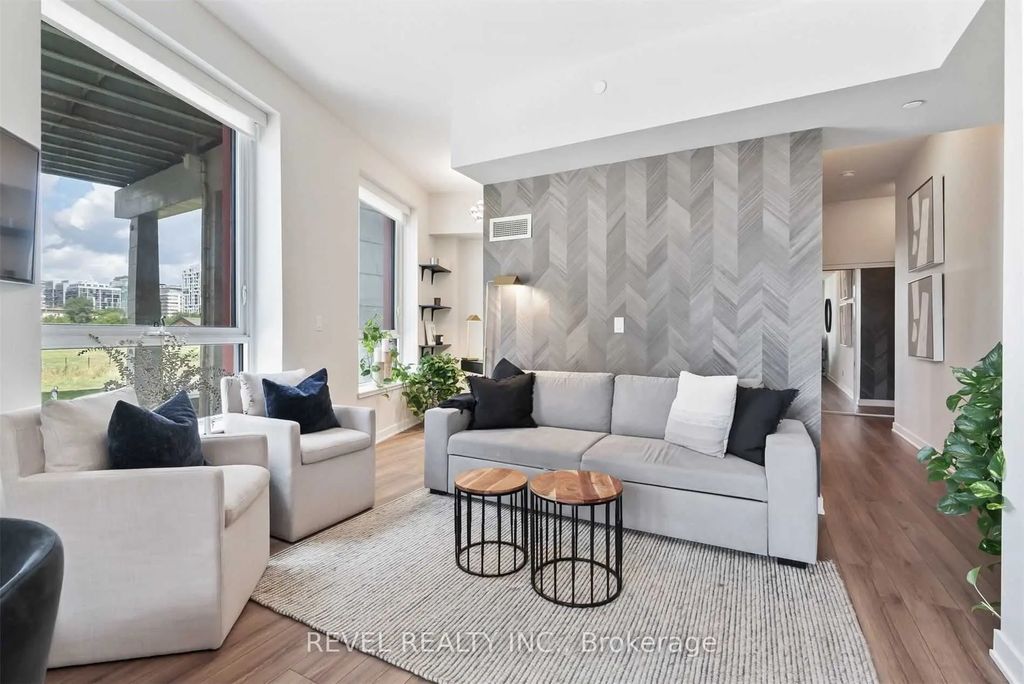 50 Bruyeres Mews 215, Toronto C01