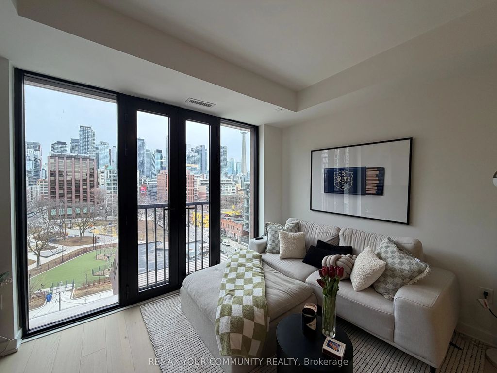 123 Portland Street 804, Toronto C01