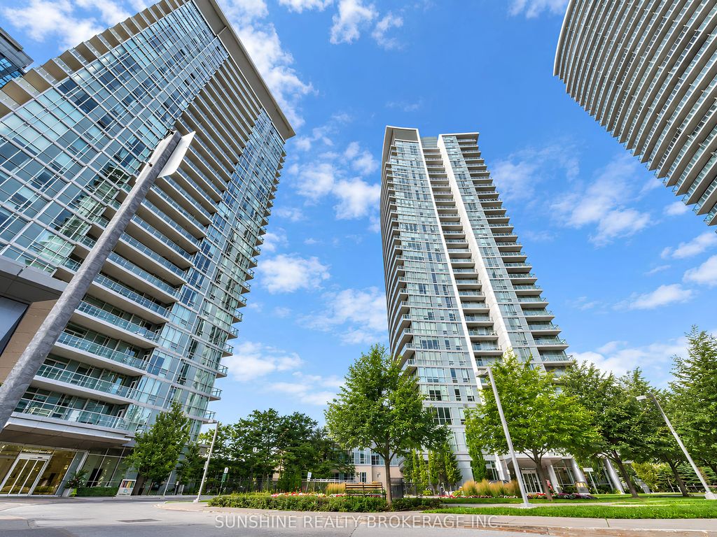 62 Forest Manor Road 2002, Toronto C15