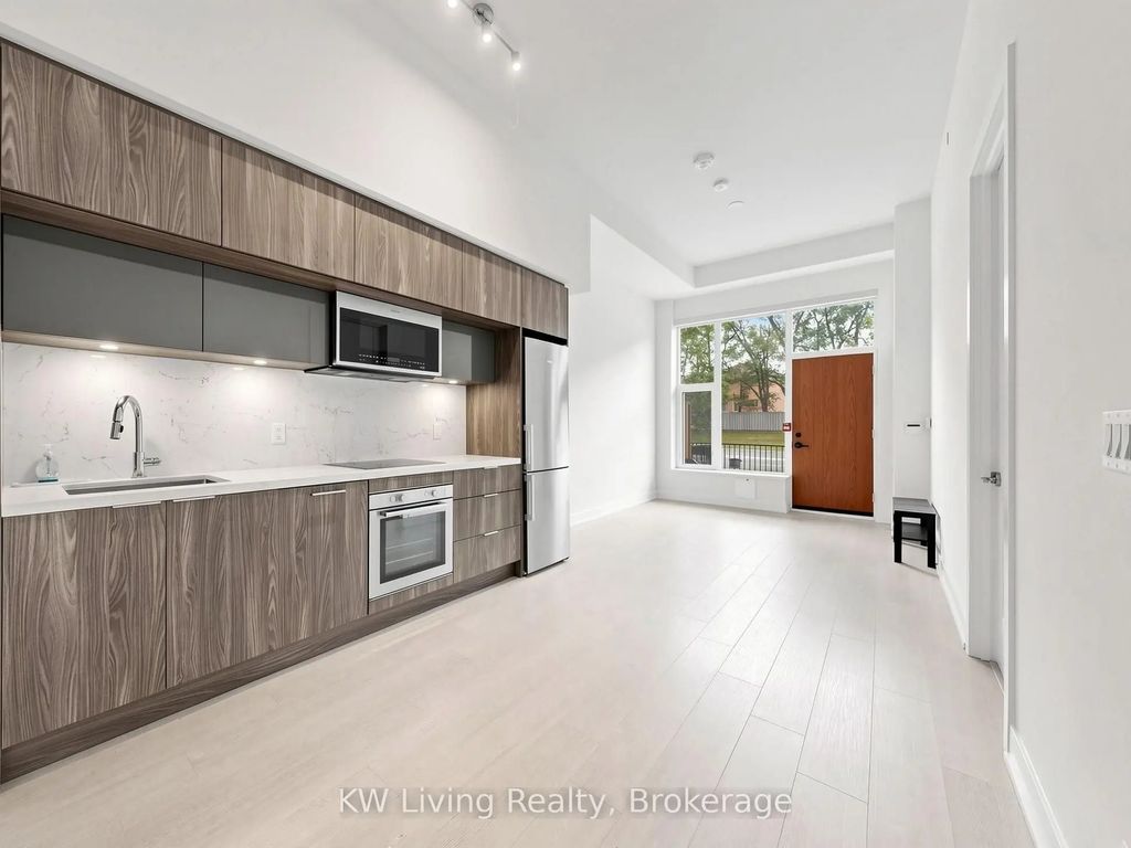 25 Adra Grado Way 238, Toronto C15