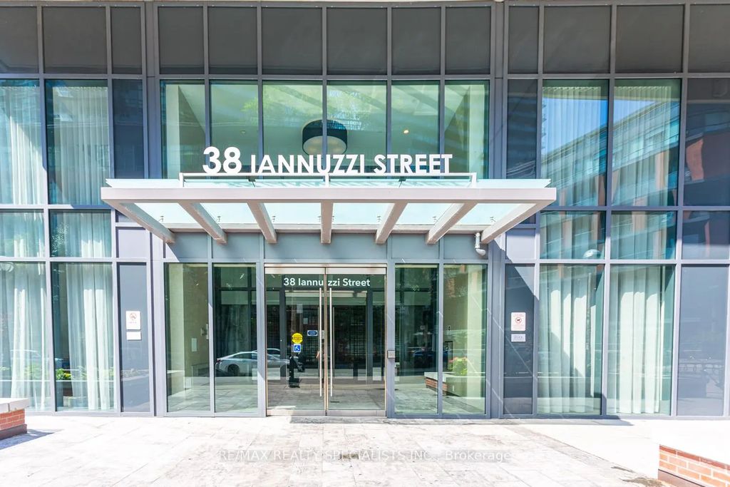 38 Iannuzzi Street 540, Toronto C01