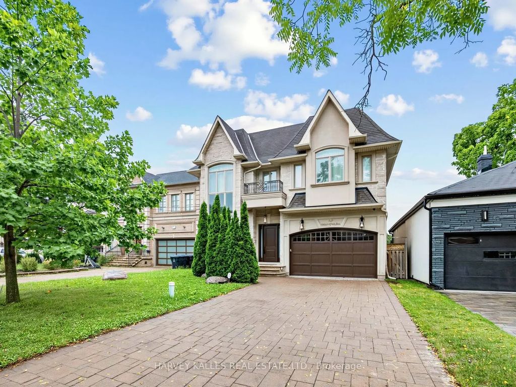 125 Bannockburn Avenue, Toronto C04