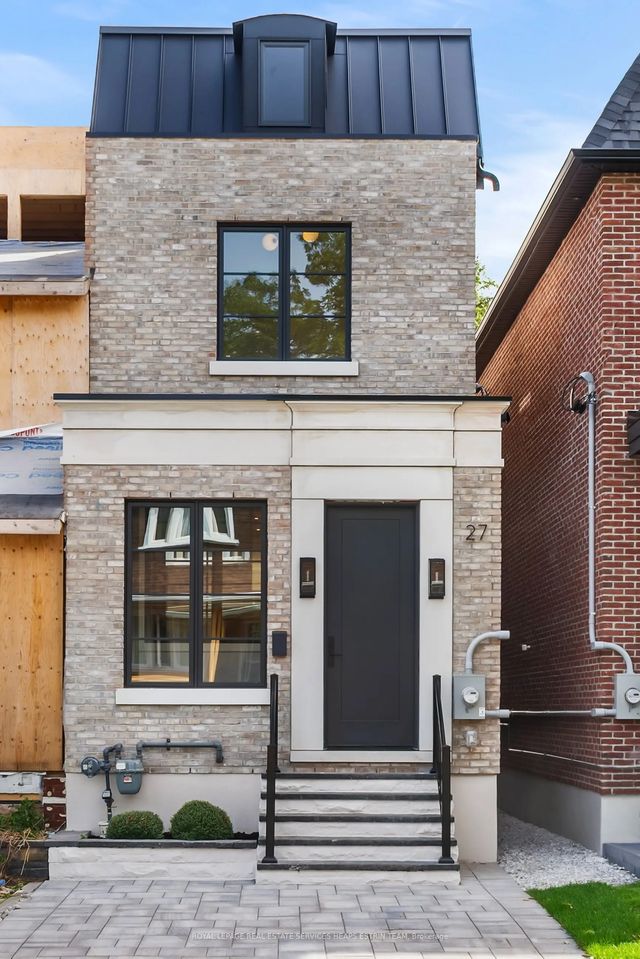 27 Taunton Road, Toronto C10