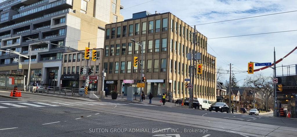 845 St Clair Avenue W 204a, Toronto C03