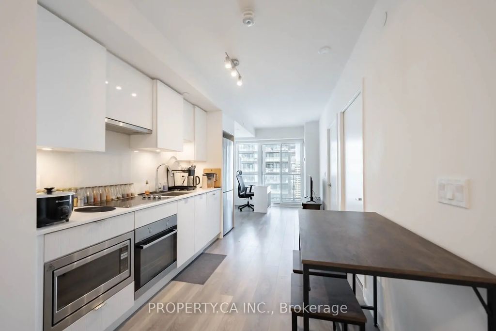 99 Broadway Avenue 2612, Toronto C10