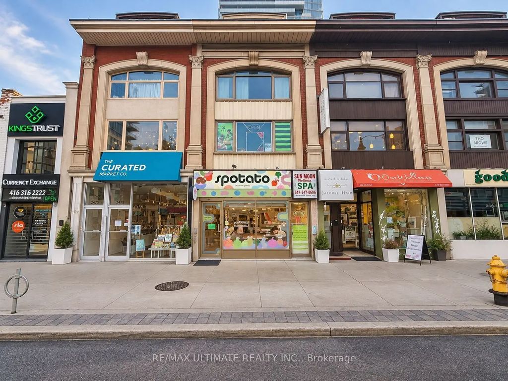 2471 Yonge Street, Toronto C10
