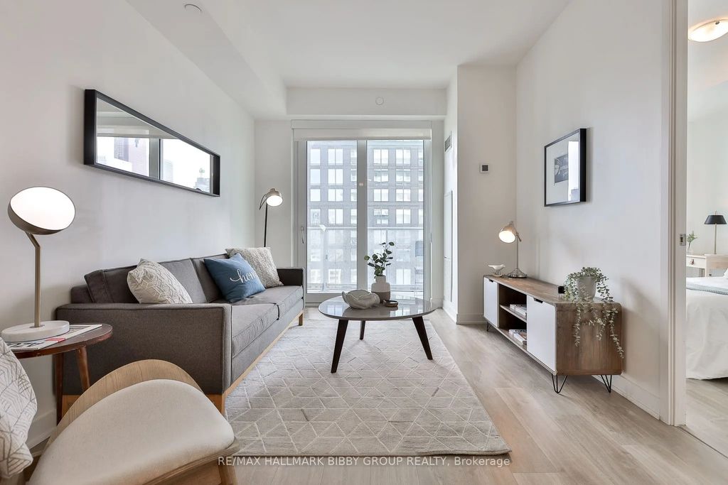 100 Dalhousie Street 2408, Toronto C08
