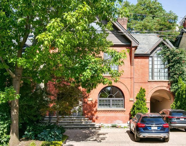 46 Bernard Avenue, Toronto C02