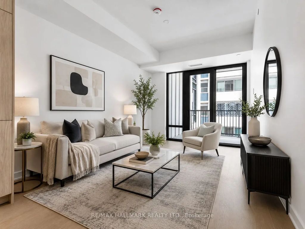 91 Montclair Avenue 528, Toronto C03