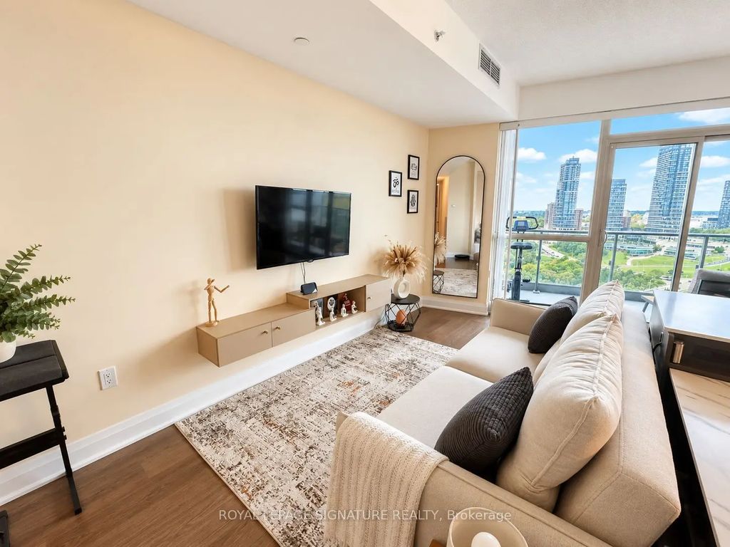 160 Vanderhoof Avenue 1616, Toronto C11