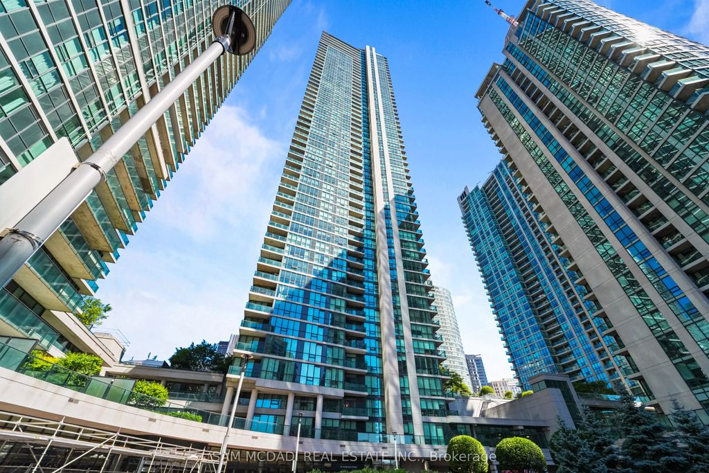 18 Harbour Street 2304, Toronto C01
