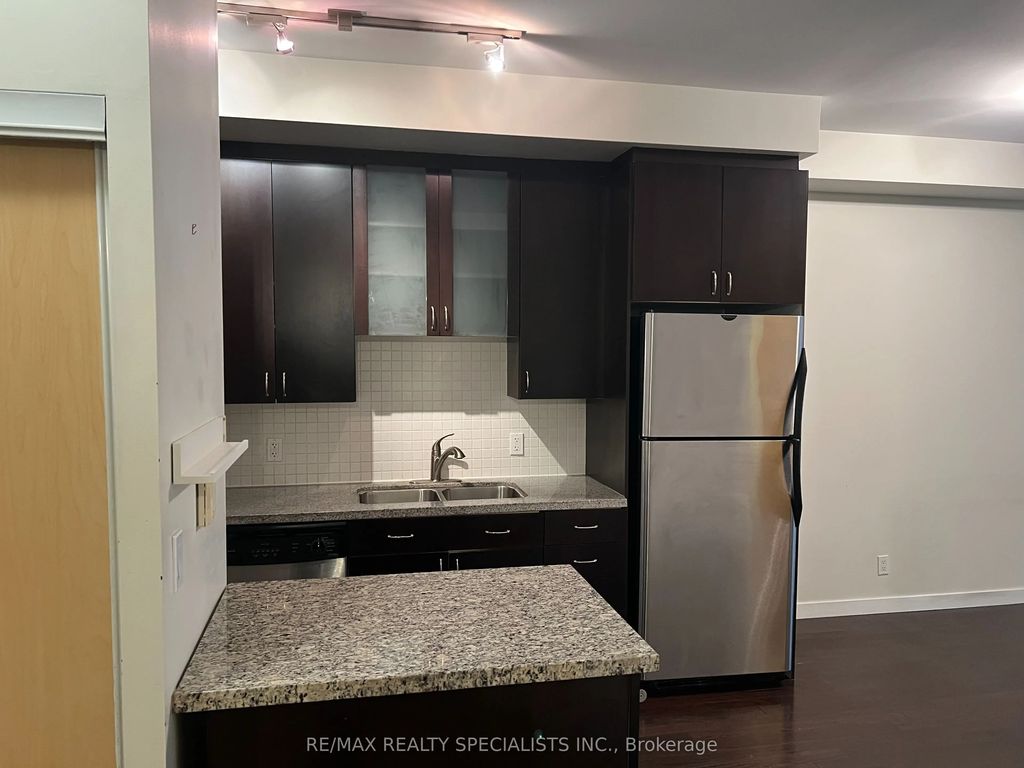 1 Shaw Street 715, Toronto C01