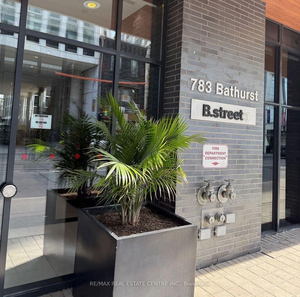 783 Bathurst Street 308, Toronto C01
