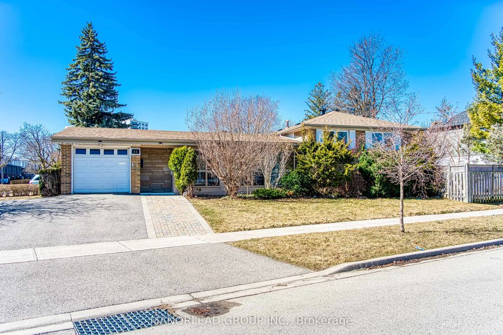 28 Kingslake Road Lower, Toronto C15