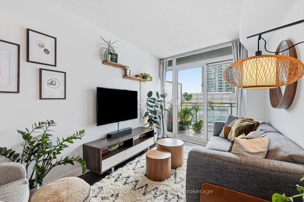 38 Dan Leckie Way 1605, Toronto C01
