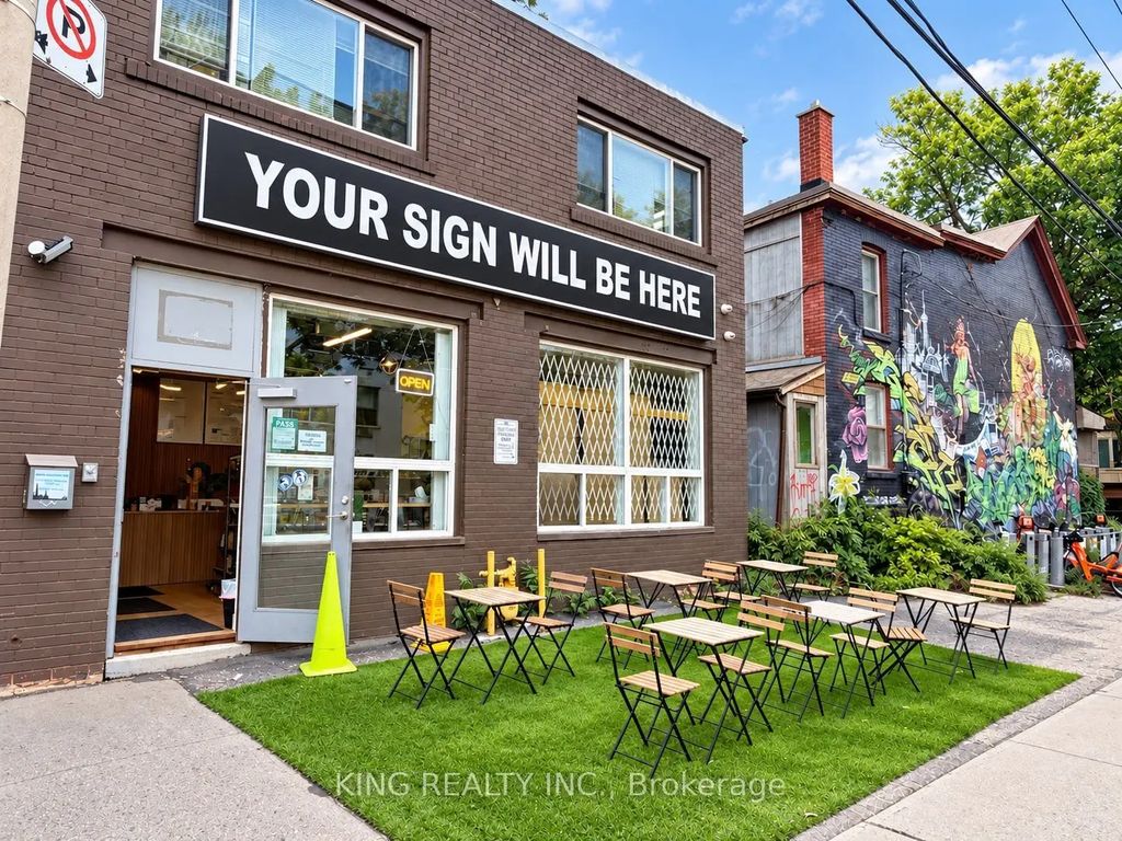 260 Niagara Street, Toronto C01