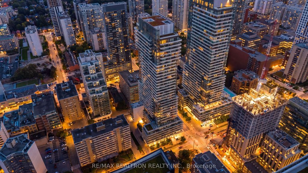 185 Roehampton Avenue 510, Toronto C10