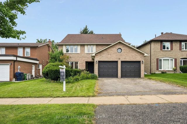 32 Saddletree Drive, Toronto C15