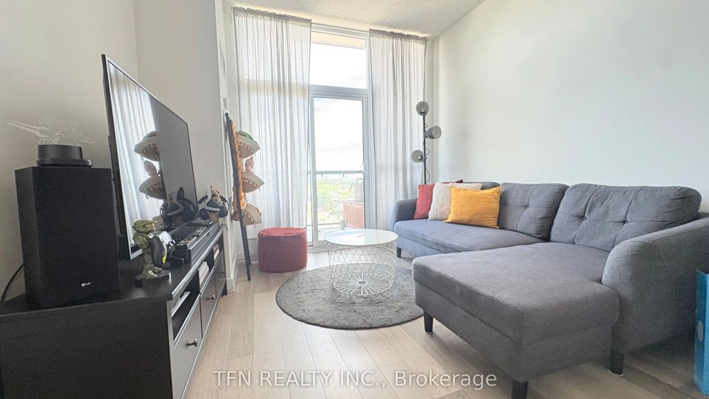 1603 Eglinton Avenue W 802, Toronto C03