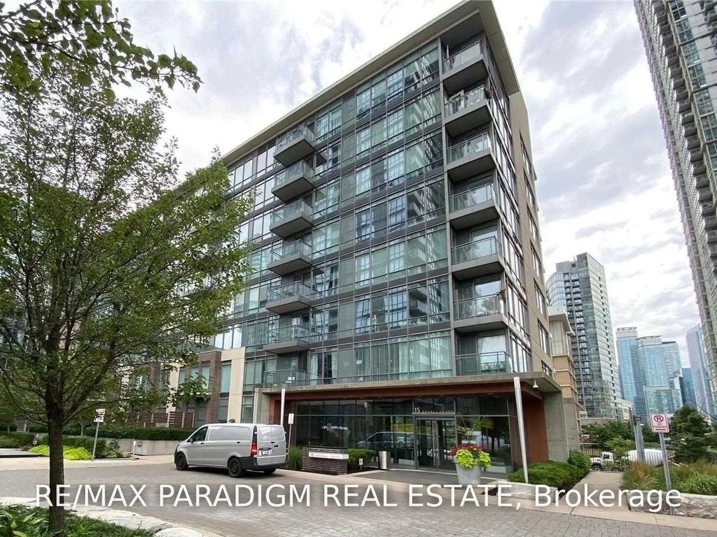 15 Brunel Court 326, Toronto C01