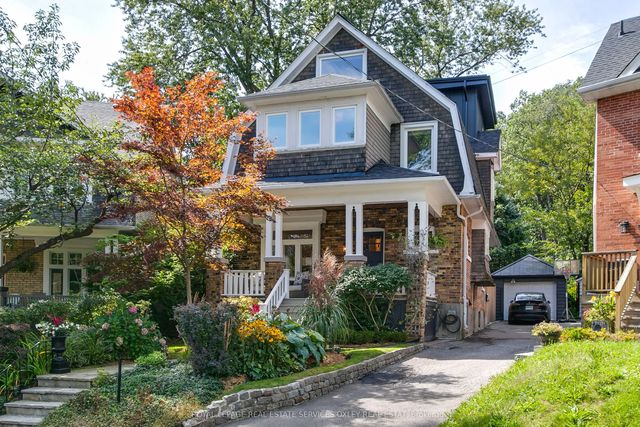 20 Edgewood Crescent, Toronto C09