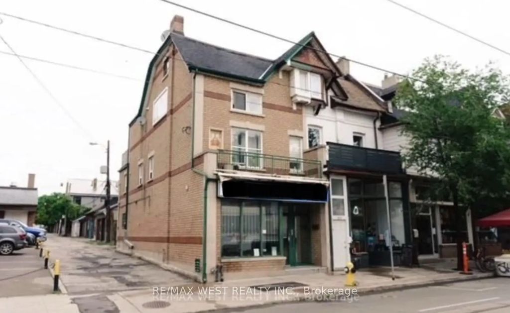 932 Dundas Street 2, Toronto C01