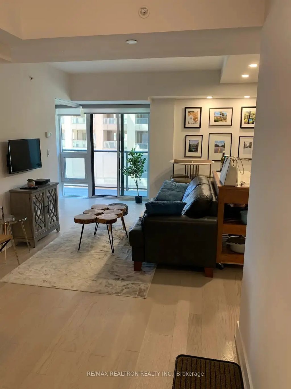 955 Bay Street 413, Toronto C01