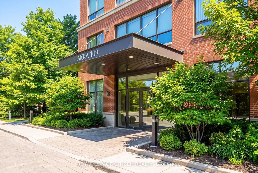 109 Erskine Avenue 906, Toronto C10