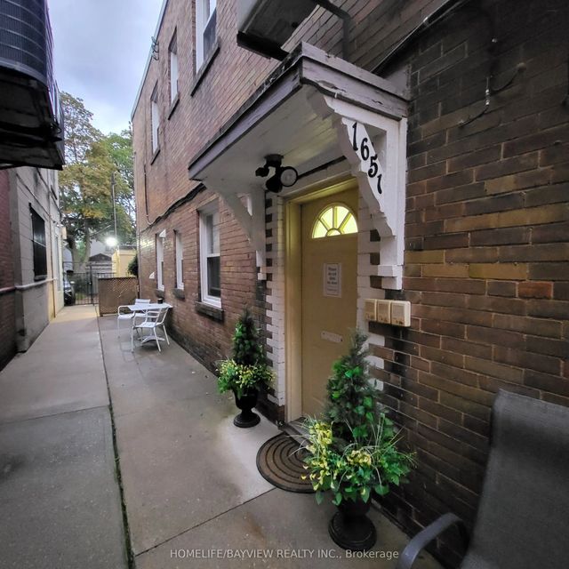 1651 Bayview Avenue 2, Toronto C11