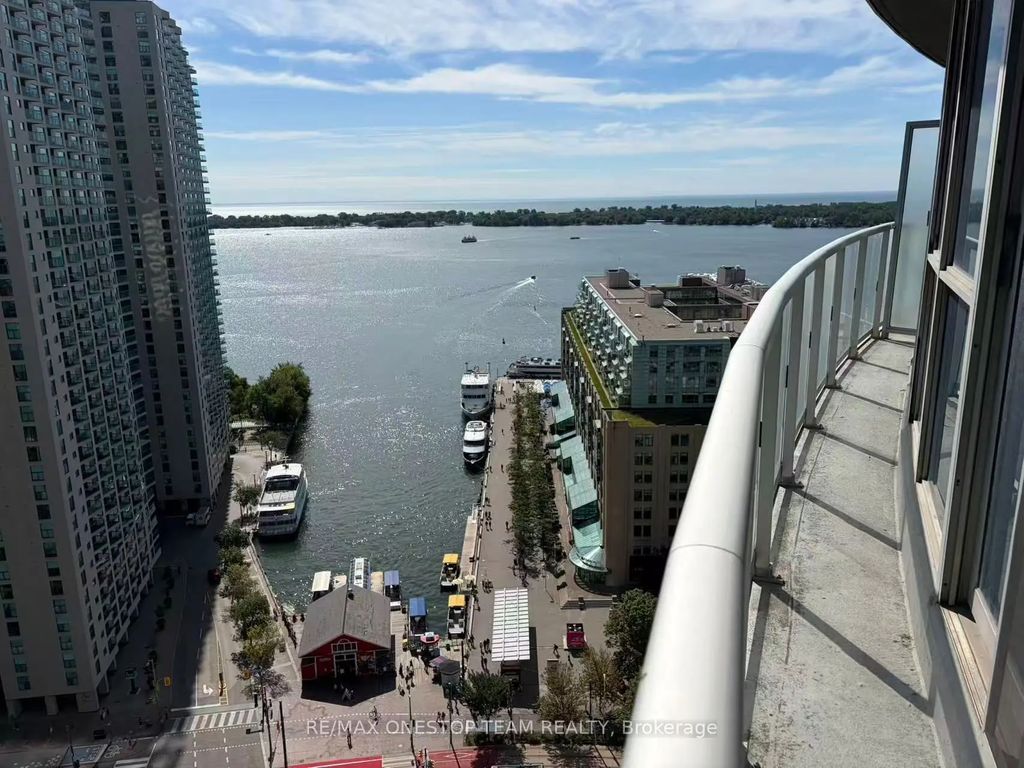 8 York Street 2505, Toronto C01