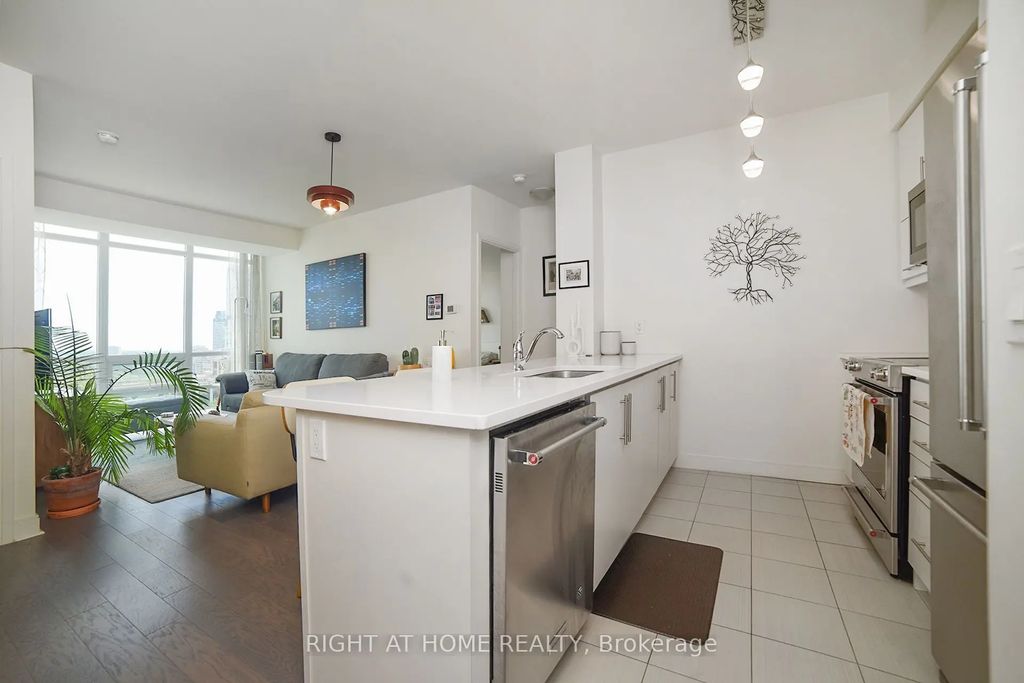 825 Church Street 2106, Toronto C09