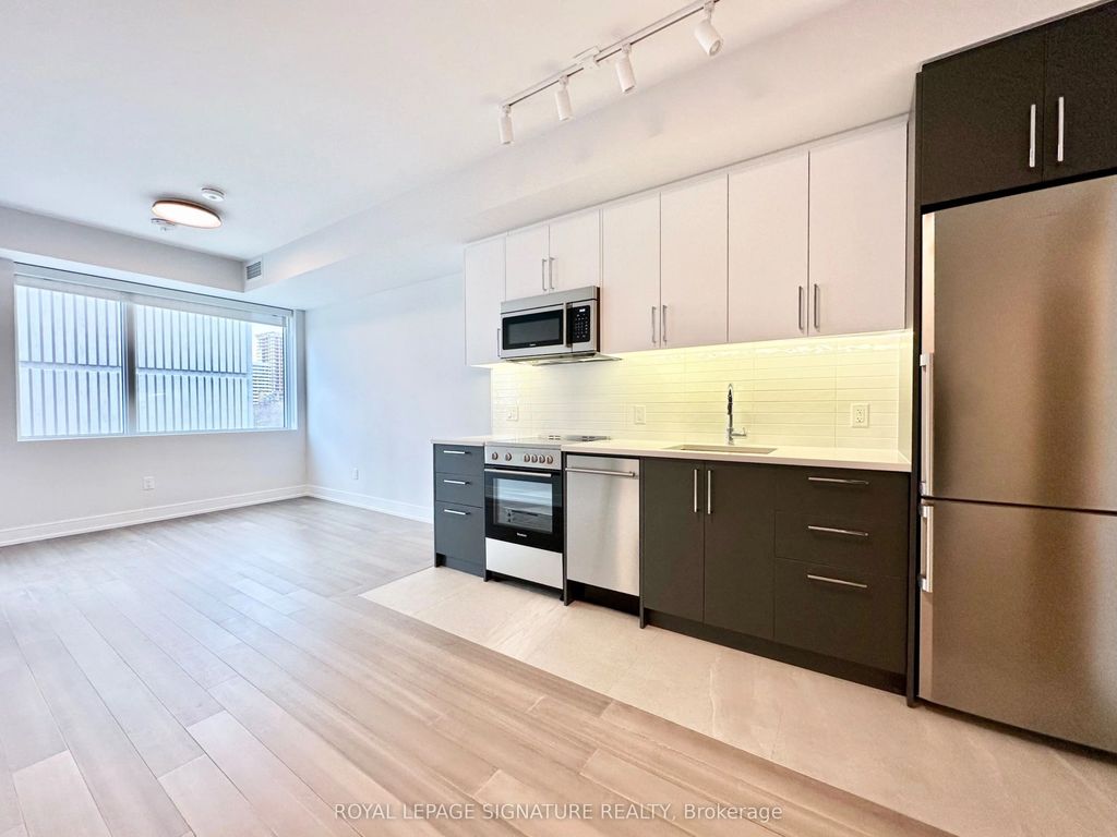 664 Spadina Avenue 604, Toronto C01
