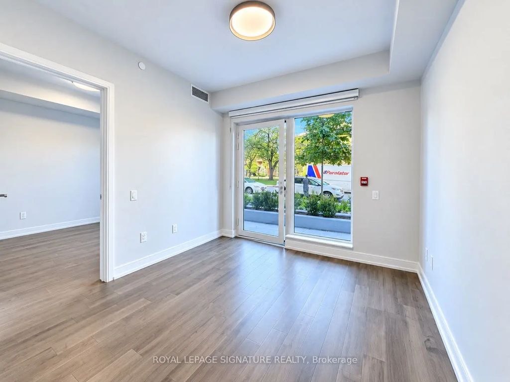 2525 Bathurst Street 106, Toronto C04
