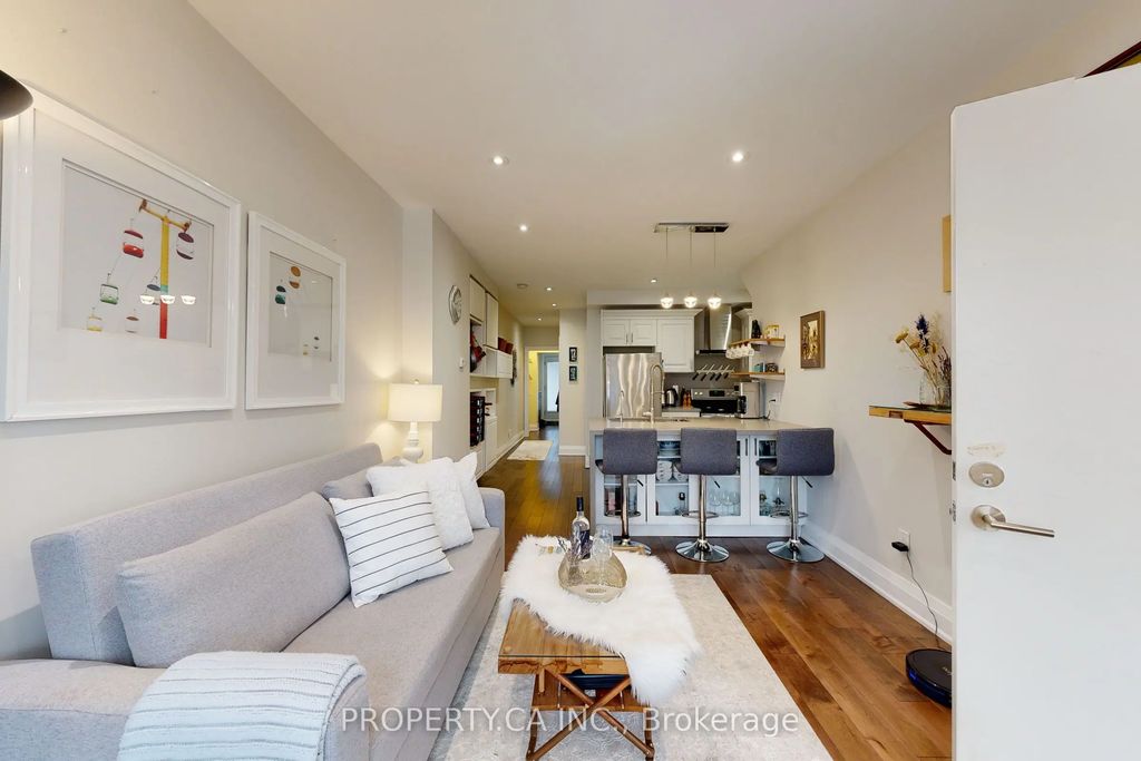 635 Christie Street Main, Toronto C02