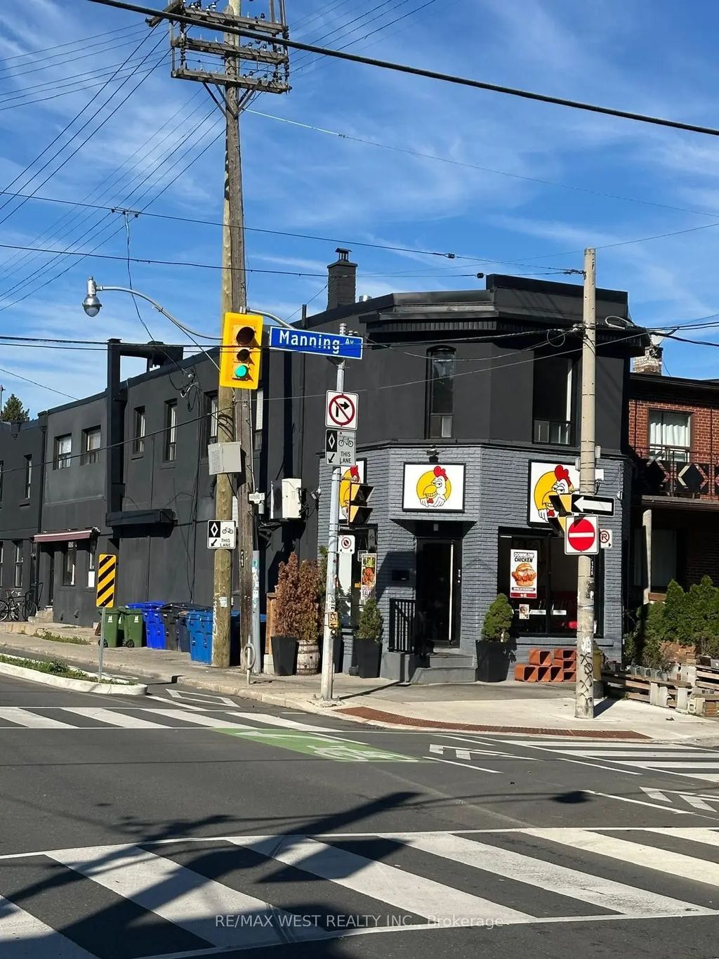 290 Harbord Street Second Floor Apt #1, Toronto C01