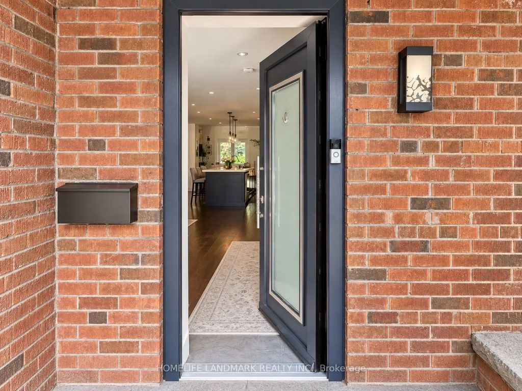 15 Jean Street, Toronto C09