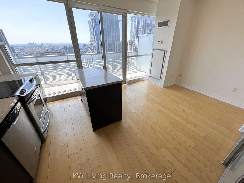 386 Yonge Street 3614, Toronto C01